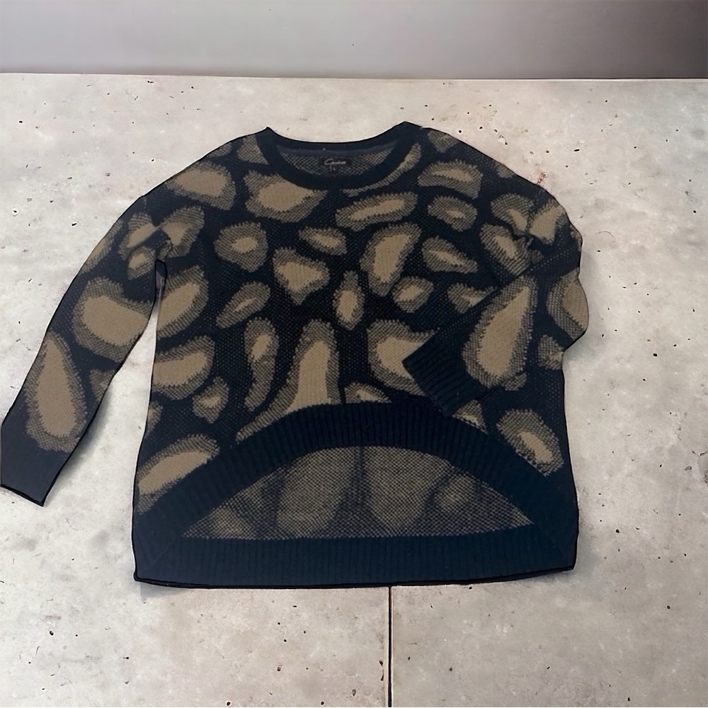 Cecico Geometric ‘Golf Course’ Sweater - Picture 2 of 4